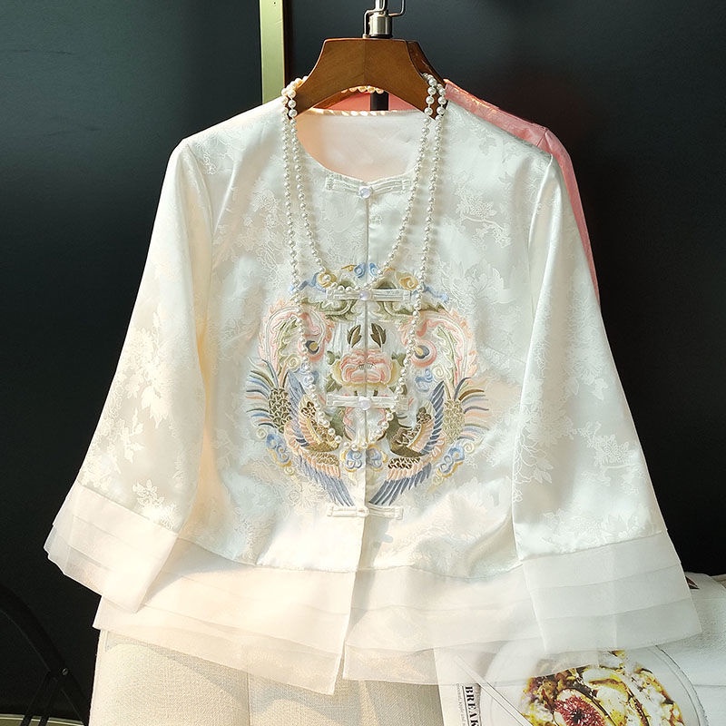 ใหม่สไตล์จีนผู้หญิงใหม่ย้อนยุคแผ่นปุ่มอุตสาหกรรมหนักปักเสื้อเสื้อสั้น