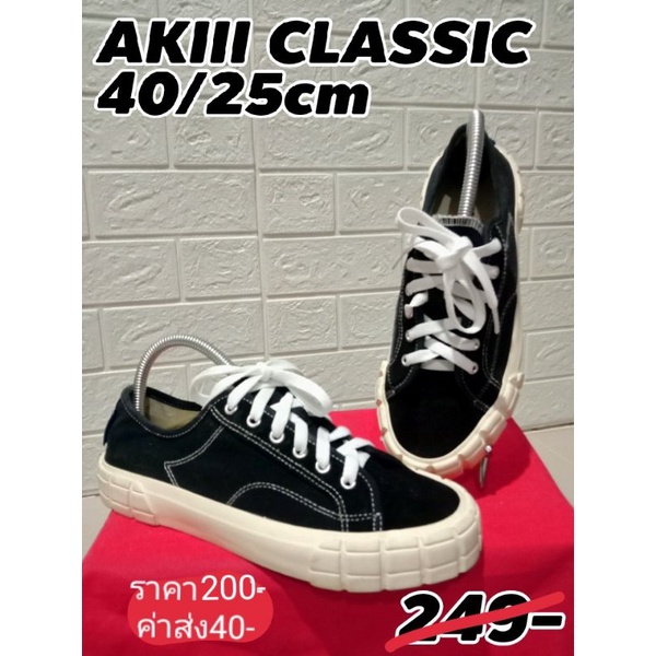 รองเท้าผ้าใบแบรด์นแท้มือสอง Akiii classic.  size40.5/25.5 cm.