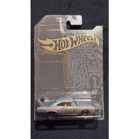 Hotwheels '70 Plymouth Superbird แพ็คยับขอบมุมครับ