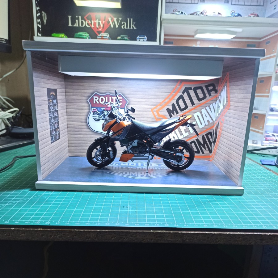 DIORAMA GARAGE Harley Davidson Motorcycle GARAGE Scale 1-12 เวอร์ชัน 2