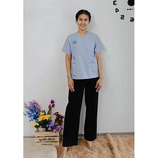 เสื้อสาธารณสุข ปักชื่อฟรี เสื้ออนามัยลายริ้วสีฟ้า คอวีป้าย คอวี คอกลมกระดุมบ่า พร้อมส่งแบรนด์มาเต็ม