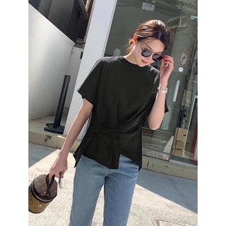 เสื้อยืดผ้าคอตตอนชายห้อย SIDE HANGING HEM TEES