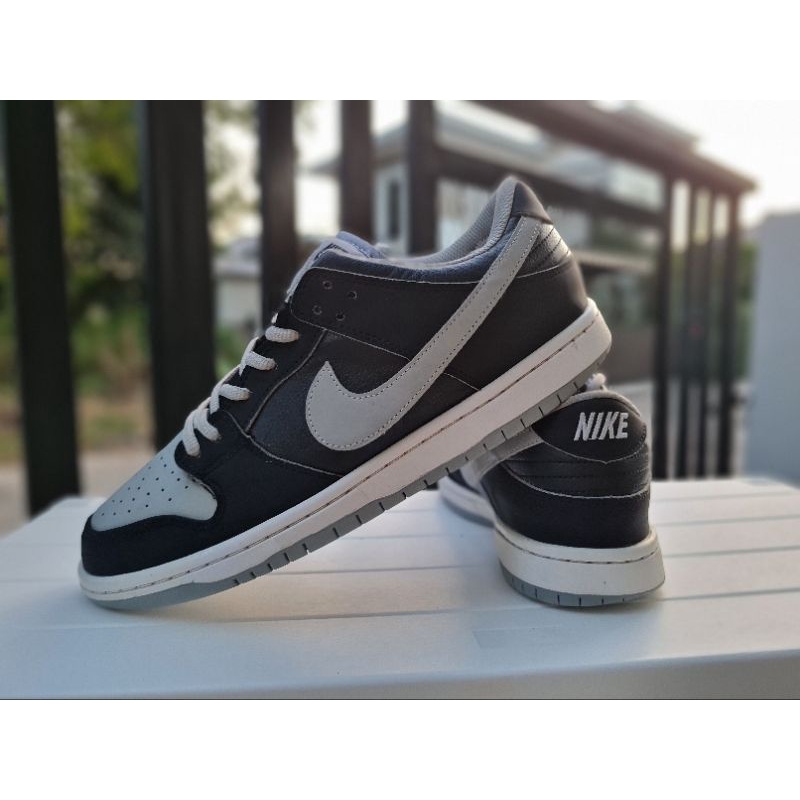 💯 SALE ‼️รองเท้ามือสอง - Nike SB Dunk Low J-Pack “Shadow” Size EU 44/28cm. 🌟แจกส่วนลด ( ใส่รหัส GIEOBA10S )🔥