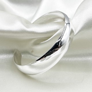 กำไลเงินเกลี้ยงทรงตัวซี รมดำขัดเงา : Solid DSP 925 Sterling Silver Cuff Bangle [GSPB0387]