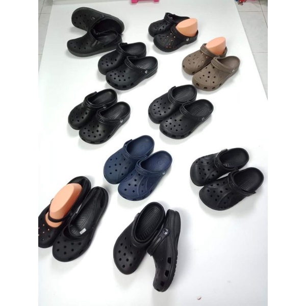 รองเท้าcrocsของเเท้มือสองความยาว20cm.-22.5cm.