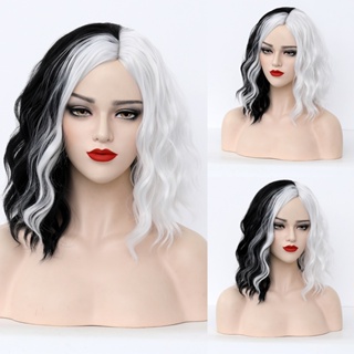 ใหม่ CRUELLA De Vil วิกผมคอสเพลย์ วิกผมสังเคราะห์ วิกผมสั้น สีขาว สีดํา ไม่มีหน้าม้า สําหรับผู้หญิง ทนความร้อน