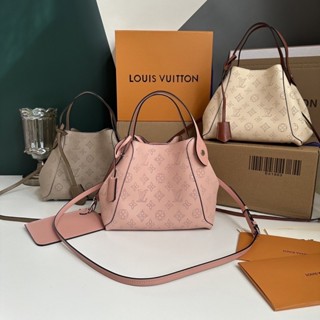 LOUI VUITTON HINA PM LEATHER ORIGINAL กระเป๋าทรงบัคเก็ตที่มีสไตล์ สามารถเปลี่ยนทรง