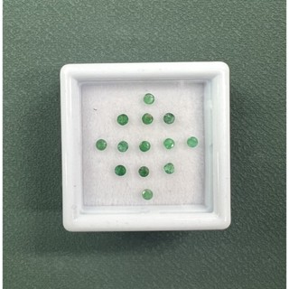 พลอยมรกตเเท้ รูปกลม 2.00-2.10mm.Natural Emerald Round Shape! ขายเป็นกล่อง(มี 13เม็ด)! Price per box(one box has 13 pcs)