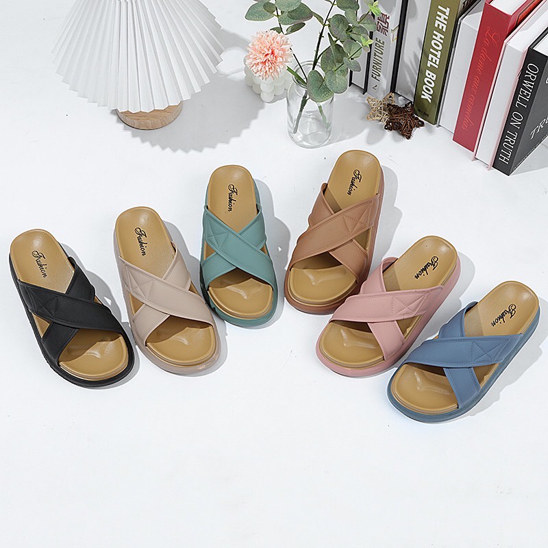 รองเท้าแตะแบบสวม   พื้นหนา กันลื่น   คุณภาพดี ราคาถูก รุ่น 885-4