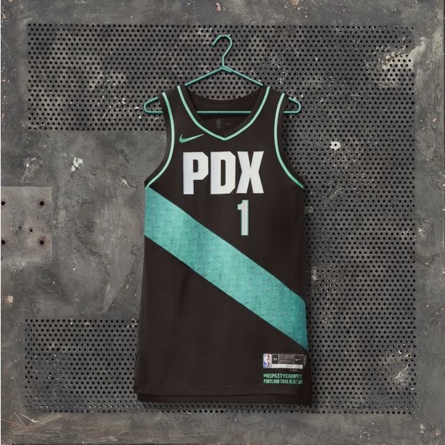 เสื้อกีฬาบาสเก็ตบอล ลายทีม NBA City Edition Jersey PDX 2022 2023 Portland Trail Blazers 2022 สีดํา สําหรับผู้ชาย และผู้หญิง