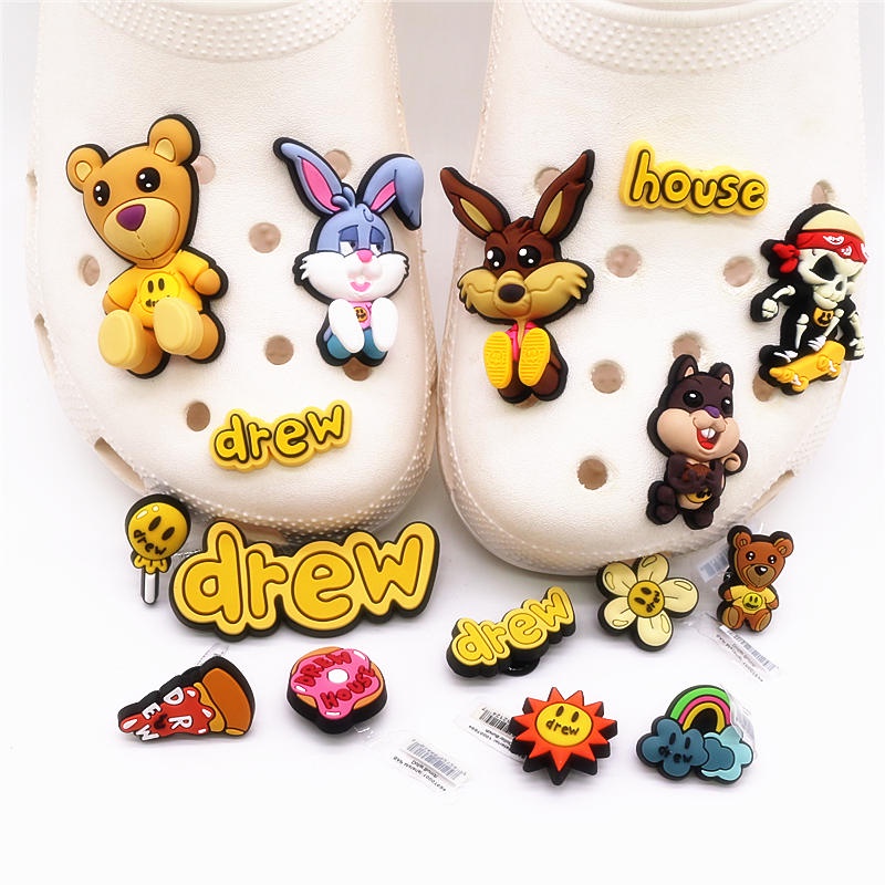 Jibbitz อุปกรณ์เสริมหัวเข็มขัด PVC สําหรับตกแต่งรองเท้า Crocs Justin Bieber drew house FZL72