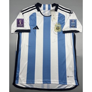 เสื้อบอล แฟนบอล ทีมชาติ อาเจนติน่า เหย้า 2022-23 Argentina Home พร้อม อาร์มฟุตบอลโลก World Cup 2022 ครบชุด