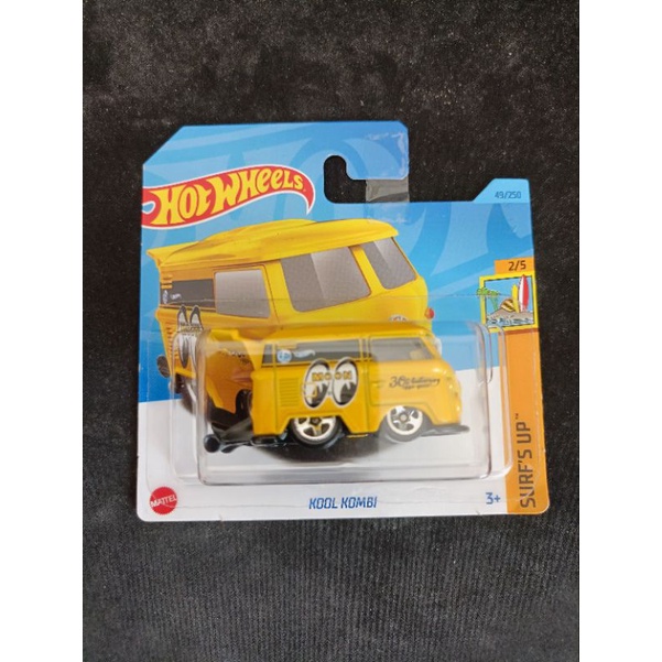 Hot wheels Kool Kombi mooneyes แพ็คสั้น