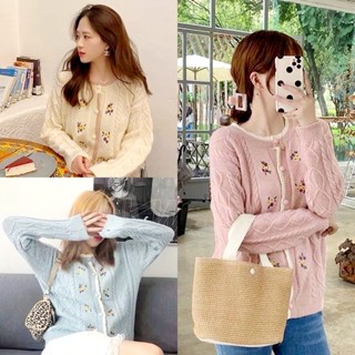 เสื้อคลุมไหมพรมเนื้อหนานุ่ม ปักลายดอก
