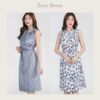 RAMSITA Zoey Dress เดรสแบบผูกป้ายซ้อนทับด้านหน้าทั้งชิ้น ปกเทเลอร์ ลายกราฟฟิก