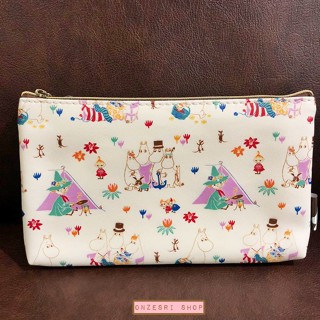 กระเป๋า Moomin Flat Pouch ทรงแบน สีครีม ขนาด 21 x 12 x 2.5 ซม.