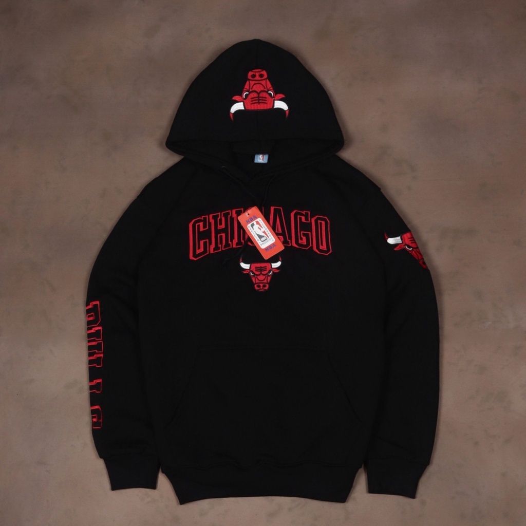 ใหม่พรีเมี่ยมเย็บปักถักร้อย NBA Chicago Bulls โลโก้สีแดง Hoodie เสื้อกันหนาว NBA Bulls โลโก้บาสเกตบอ