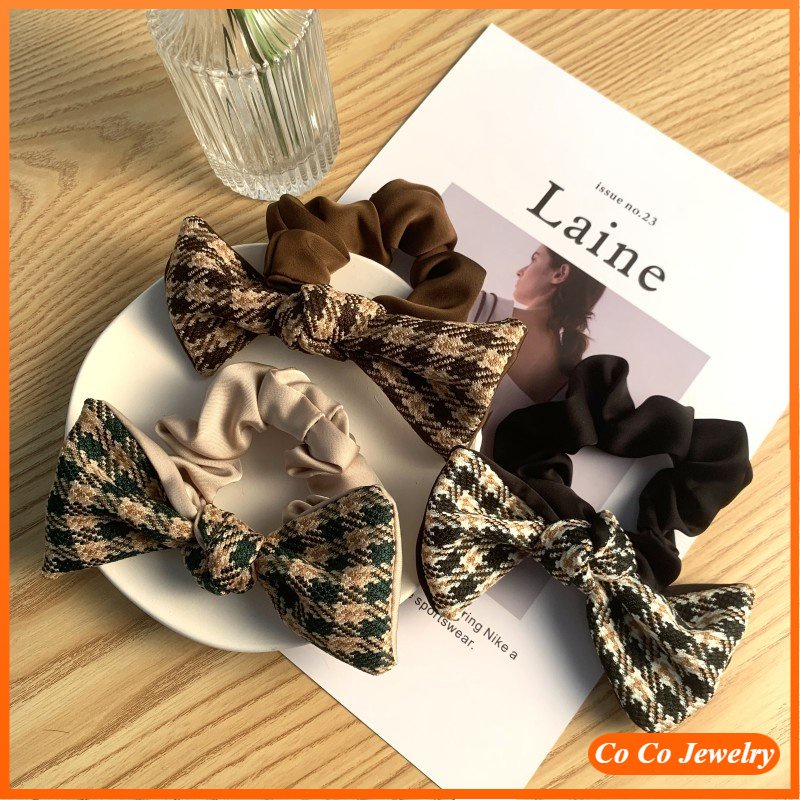 Hair Ties, Ribbons & Scrunchies 16 บาท Cocojewelry ยางรัดผม หนังกลับ ประดับโบว์ ขนาดใหญ่ สไตล์เกาหลี เรโทร Fashion Accessories