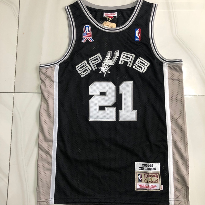 เสื้อปักประณีตแท้ผู้ชาย San Antonio Spurs Tim Duncan 2001-02 เสื้อ Swingman - สีดํา