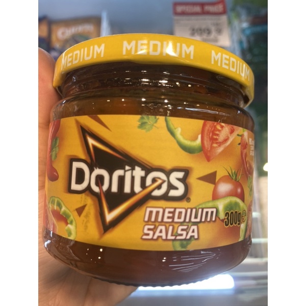 Medium Salsa ( Doritos Brand ) 300 G. ซอสมะเขือเทศ ผสม พริก ชนิดเผ็ดกลาง ( ตรา โดริโทส ) มีเดียม ซัลซ่า