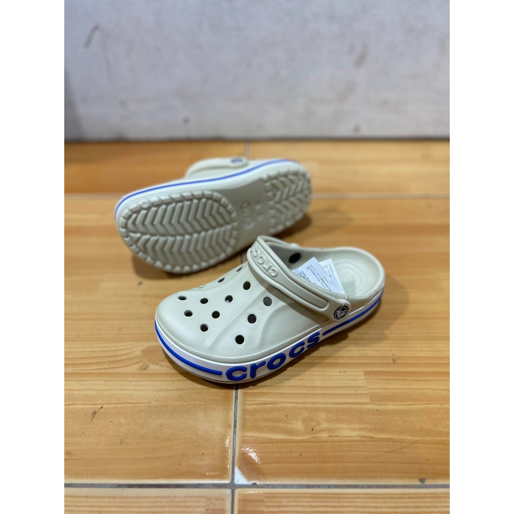 ร้องเท้าแตะแบบสวม Crocs Bayaband ใส่ได้ทั้งผู้หญิงแตะผู้ชายนิ่มสบายไม่เจ็บเท้าเหมาะสำหรับใส่ในชีวิดป