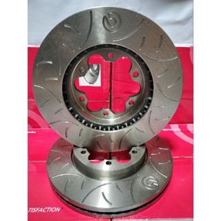 ขายเบรคหน้า BREMBO( แบบกัดลาย brembo )ใส่ตรงรุ่นรถตู้commuter ปี05-18( คู่ละ)