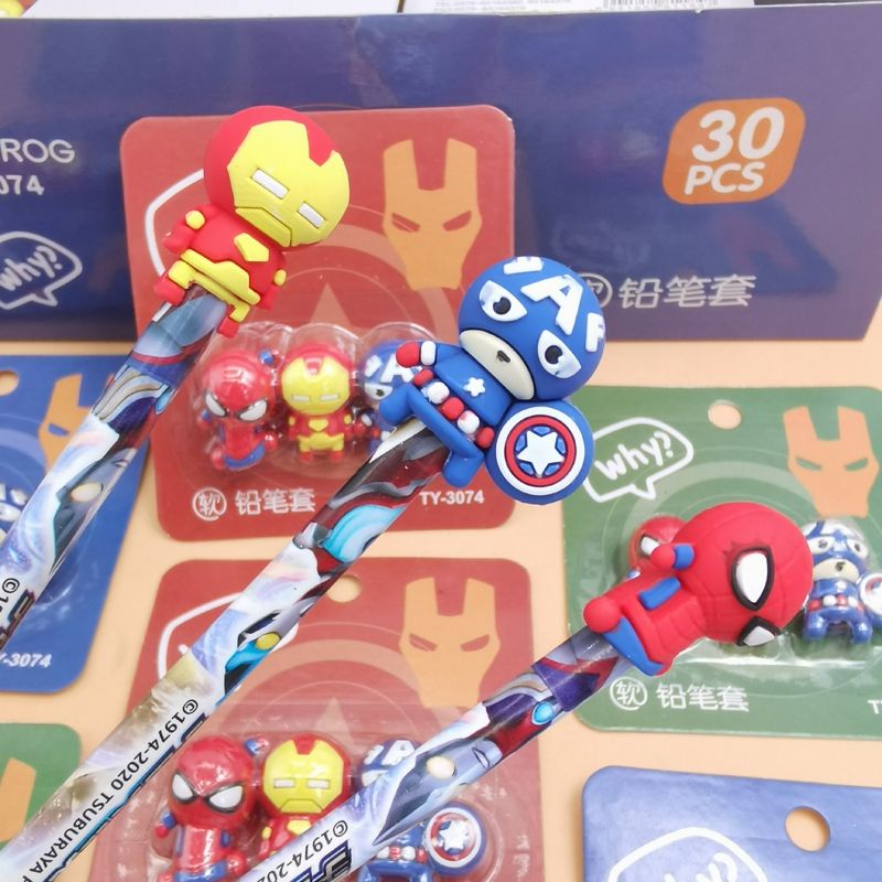3 ชิ ้ น Spiderman Ironman กัปตันอเมริกา Pensil หมวกฟางดินสอเครื ่ องเขียนหมวกป ้ องกัน Marvel Hero Iron Man Spiderman ซิลิโคนยางนุ ่ มดินสอ Extender Nib Anti-Stamp ปากกาเครื ่ องเขียนรางวัล