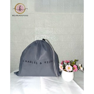 ถุงคลุมกันฝุ่น Db Charles &amp; Keith สีเทา