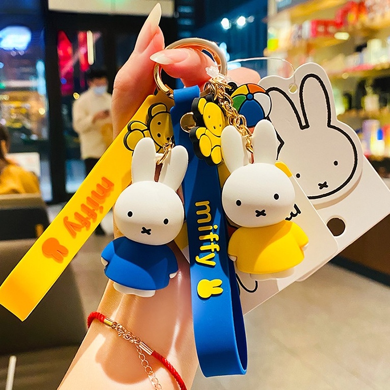 ของแท้ พวงกุญแจ รูปกระต่าย Miffy ระดับไฮเอนด์ สร้างสรรค์ สําหรับห้อยกระเป๋านักเรียน ของขวัญปีกระต่าย