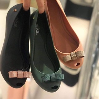 [พร้อมส่ง] ใหม่ Melissa รองเท้าแตะส้นแบน เปิดนิ้วเท้า ประดับโบว์ เหมาะกับเดินชายหาด สําหรับผู้หญิง 2022