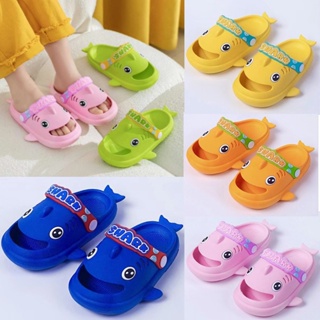 CROCS รองเท้าแตะลําลอง ลายฉลามน่ารัก สําหรับเด็กผู้ชาย และเด็กผู้หญิง SH01