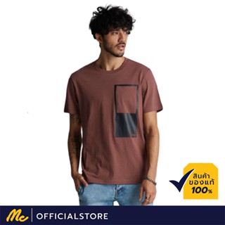 Mc Jeans เสื้อยืดผู้ชาย MTSZ456 แขนสั้น สีแดงเลือดหมู MC ADVENTUREเสื้อยืดอินเทรนด์_02