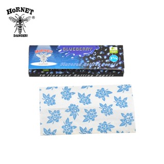 กระดาษโรล Hornet 78มม กลิ่นบลูเบอร์รี่ 50 แผ่น/ตลับ 🌿 Hornet 78mm Blueberry Flavored Rolling Papers