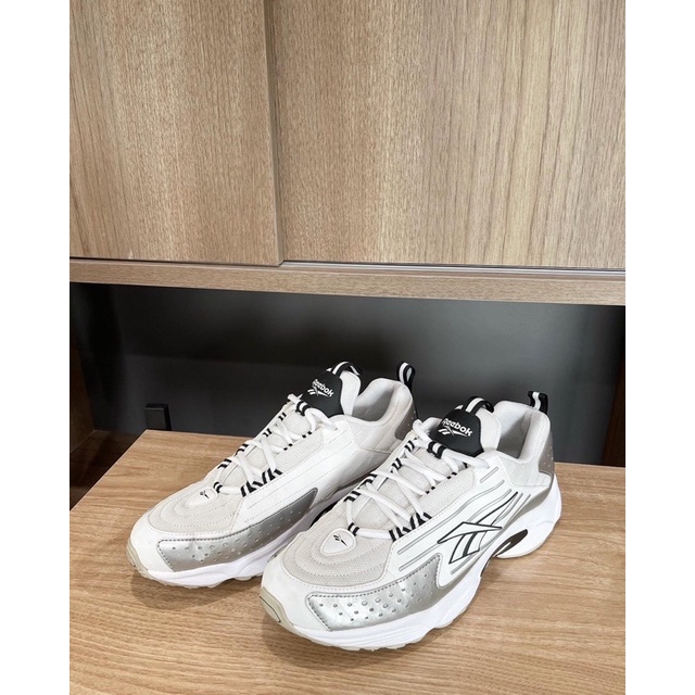 rebox size 10 1/2 us สวย ไม่มีตำหนิหนัก ไม่มีอุปกรณ์