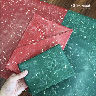 กระดาษห่อสินค้า Christmas in Galaxy แดง-เขียว ขนาด 15x24 นิ้ว