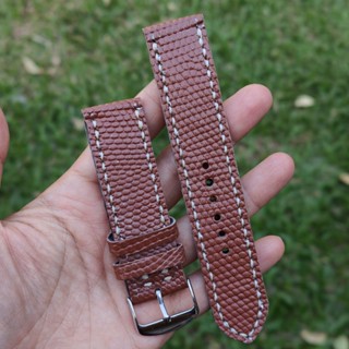 สายนาฬิกาข้อมือ หนังตะกวดแท้ 22 มิล. งาน Handmade เรียบหรู ใส่สบาย