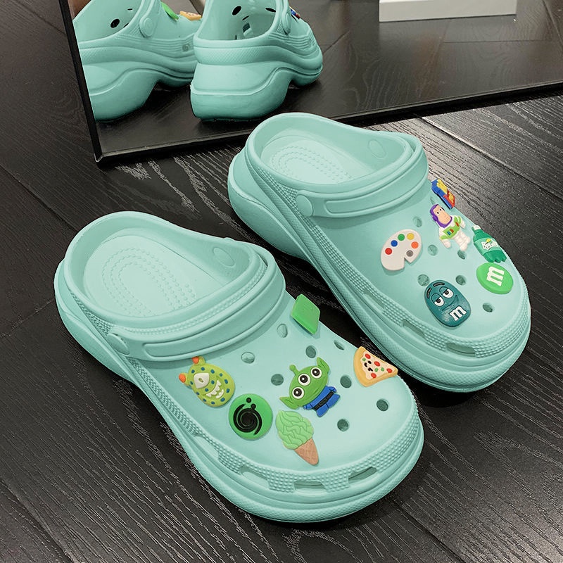 Fshoes พร้อมส่ง🔥รองเท้าผู้หญิง ยอดฮิต รองเท้าแตะหัวโต เซ็ตการ์ตูนเขียว ตัว jibbitz ถอดได้💚น่ารักไปไหม