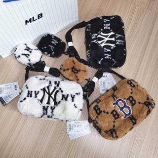 &lt;🔥SALE🔥&gt;MLB Dia Monogram Fur Cross Bag กระเป๋าสะพายข้าง ขนเฟอร์ ขนนุ่มนิ่ม 3 สี