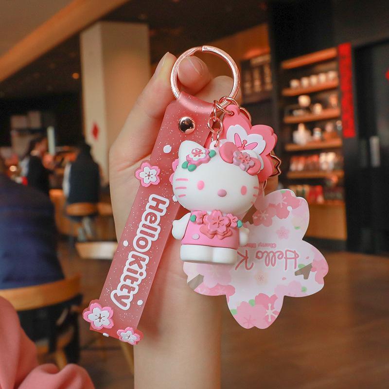 จี้ Sanrio Joint Sakura Limited Series 2022 พวงกุญแจตุ๊กตาคุโรมิอบเชยการ์ตูน