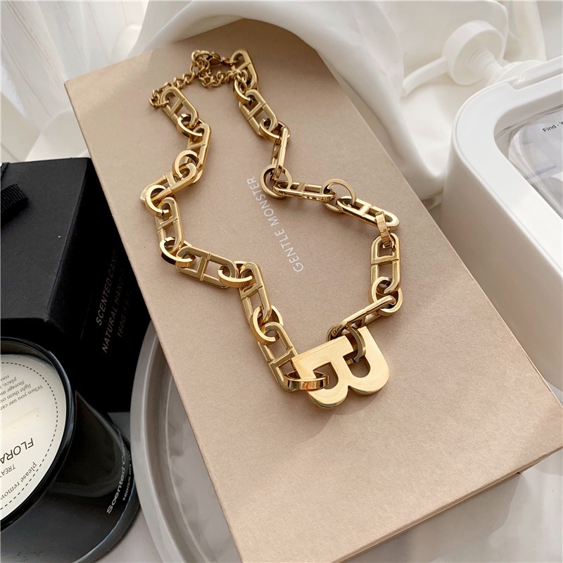 ฮิปฮอป พังก์ พังก์ สร้อยคอโซ่ หรูหรา ออกแบบตัวอักษร B Charm สร้อยคอโช้คเกอร์ สีทอง โกธิค เครื่องประดับสําหรับผู้หญิง ปาร์ตี้