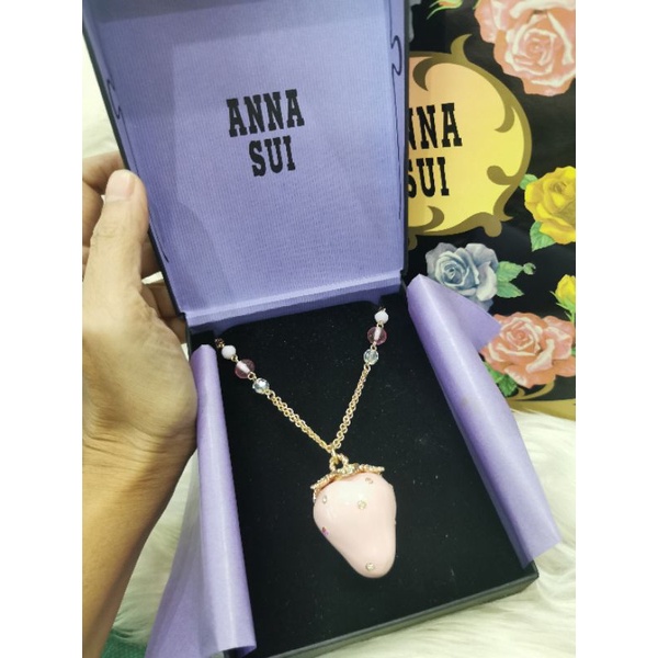 สร้อยพร้อมจี้สตรอเบอรี่ Anna Sui​