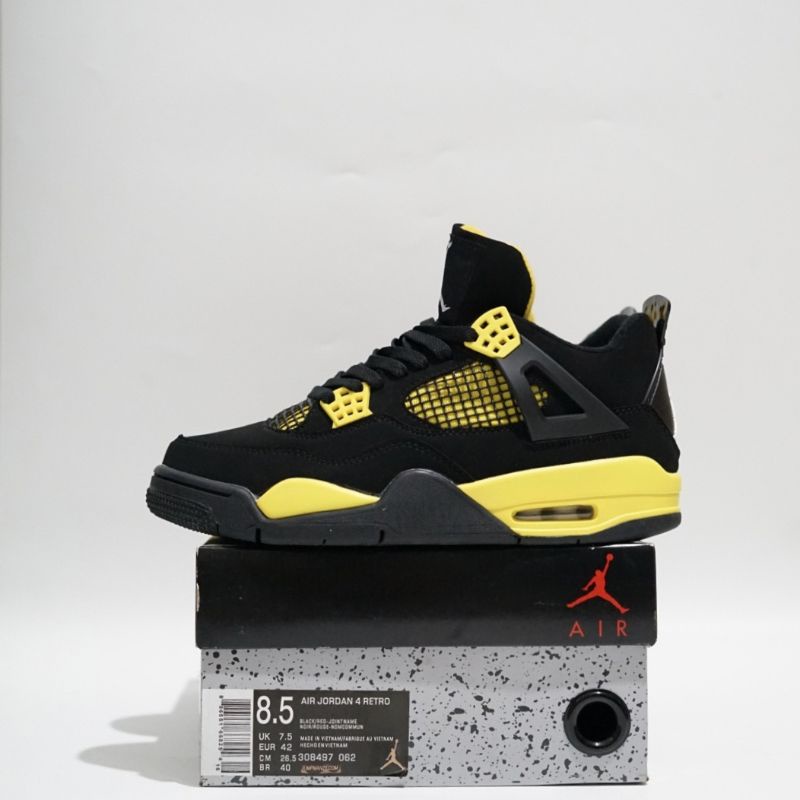 รองเท้า Air Jordan 4 สีดํา สีเหลือง