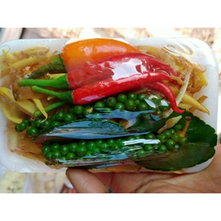 พริกไทยสด,ขมิ้น,สุดผัดฉ่า,เห็ดออรินจิแพ็คละ 15บาท