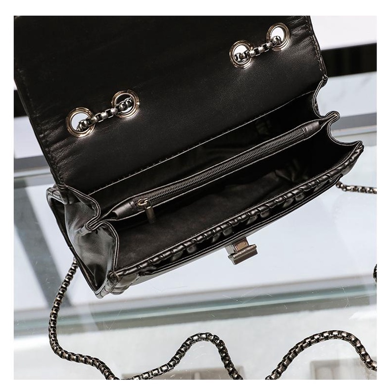 Premium  Luxury Bags กระเป๋าสะพายข้าง วัสดุหนังPU งามพรีเมี่ยม  สายสะพายโซ่สีทอง-6635