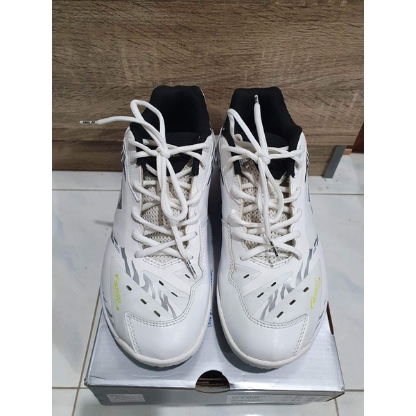 รองเท้าแบดมินตัน Yonex รุ่น Power Cushion 65Z MEN สีWHITE TIGER / Size :43  (มือสอง สภาพ 90%)