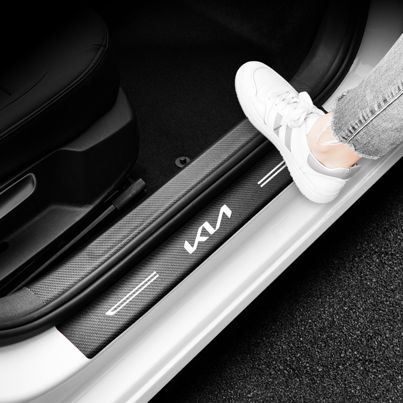สติกเกอร์ป้องกันขอบประตูรถยนต์คาร์บอนไฟเบอร์สำหรับ Kia Picanto Cerato Rio Sportage K5 Soul Stonic Sorento
