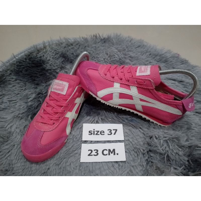รองเท้าผ้าใบแบรด์นแท้มือสอง onitsuka. tiger  size 37/23 cm