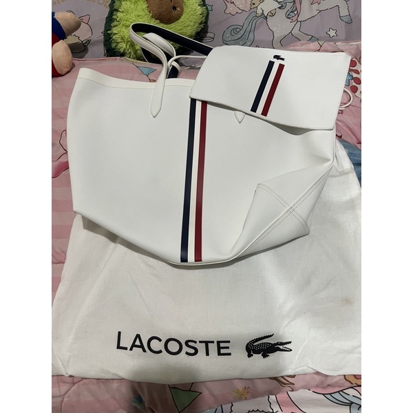 กระเป๋าสะพาย Lacoste