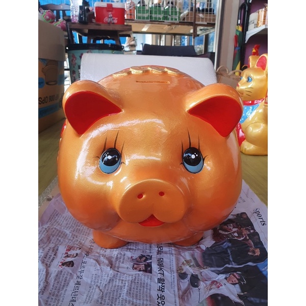 กระปุกออมสินหมูทอง ปูนปลาสเตอร์ เพ้นท์มือ ขนาดใหญ่ที่สุด 3XL | งานแฮนด์เมด หรูหรา สีทองมงคล - รูปที่ 4