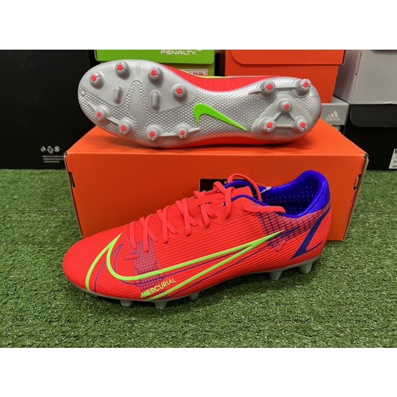 nike mercurial vapor xiv elite sg pro-ac (16พฤศจิกา65) มีไซส์ 38-45  ราคาคู่ละ 2,000 .- ส่งฟรีems พร้อมของแถม 2 อย่าง facebook fanpage ::…